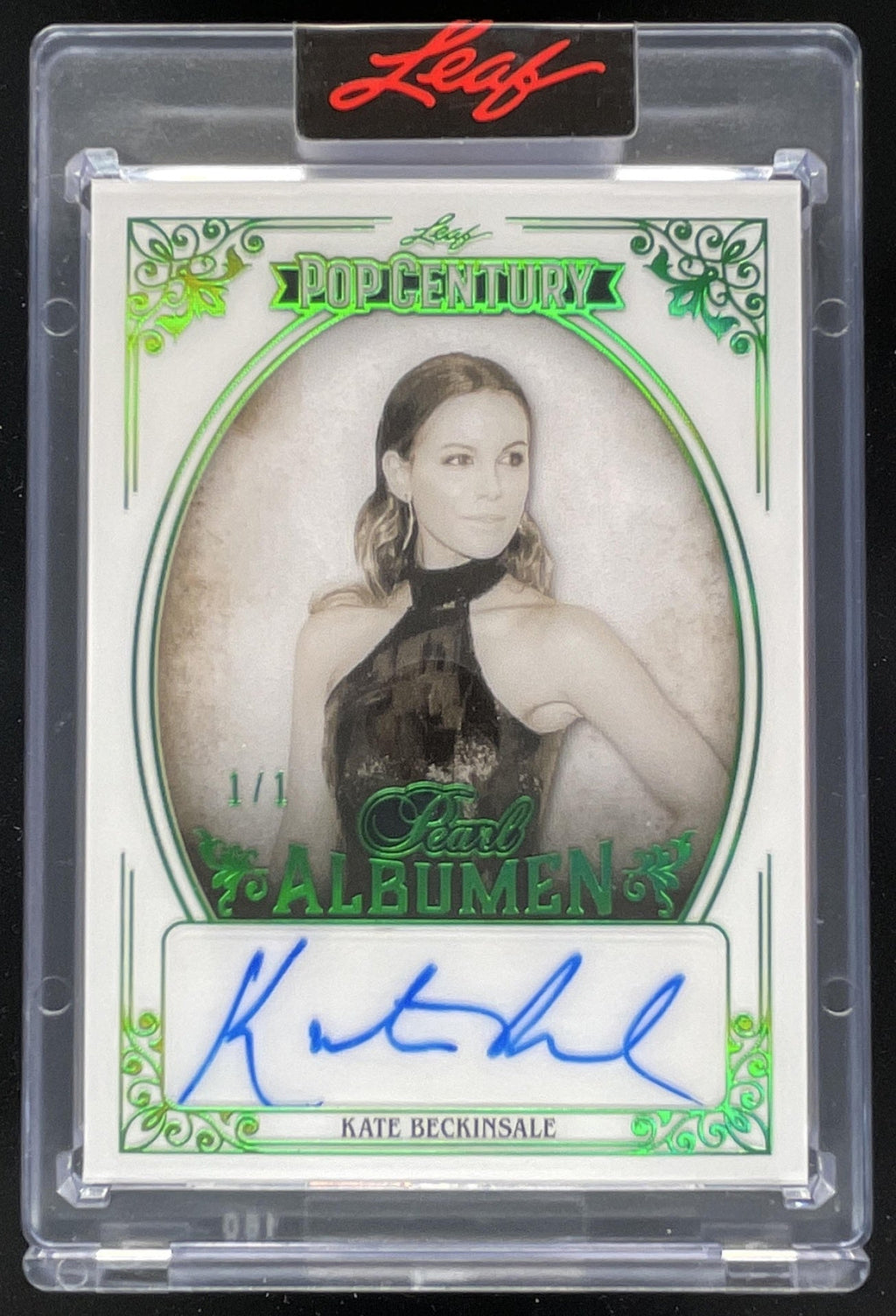 2026 Leaf Metal Century Pearl Albumen Green Spectrum Kate Beckinsale Auto 1/1 product image 1, provided for visual reference